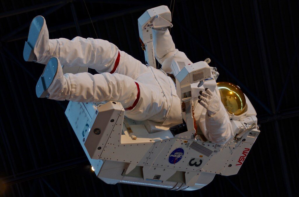 Manned Maneuvering Unit (MMU)